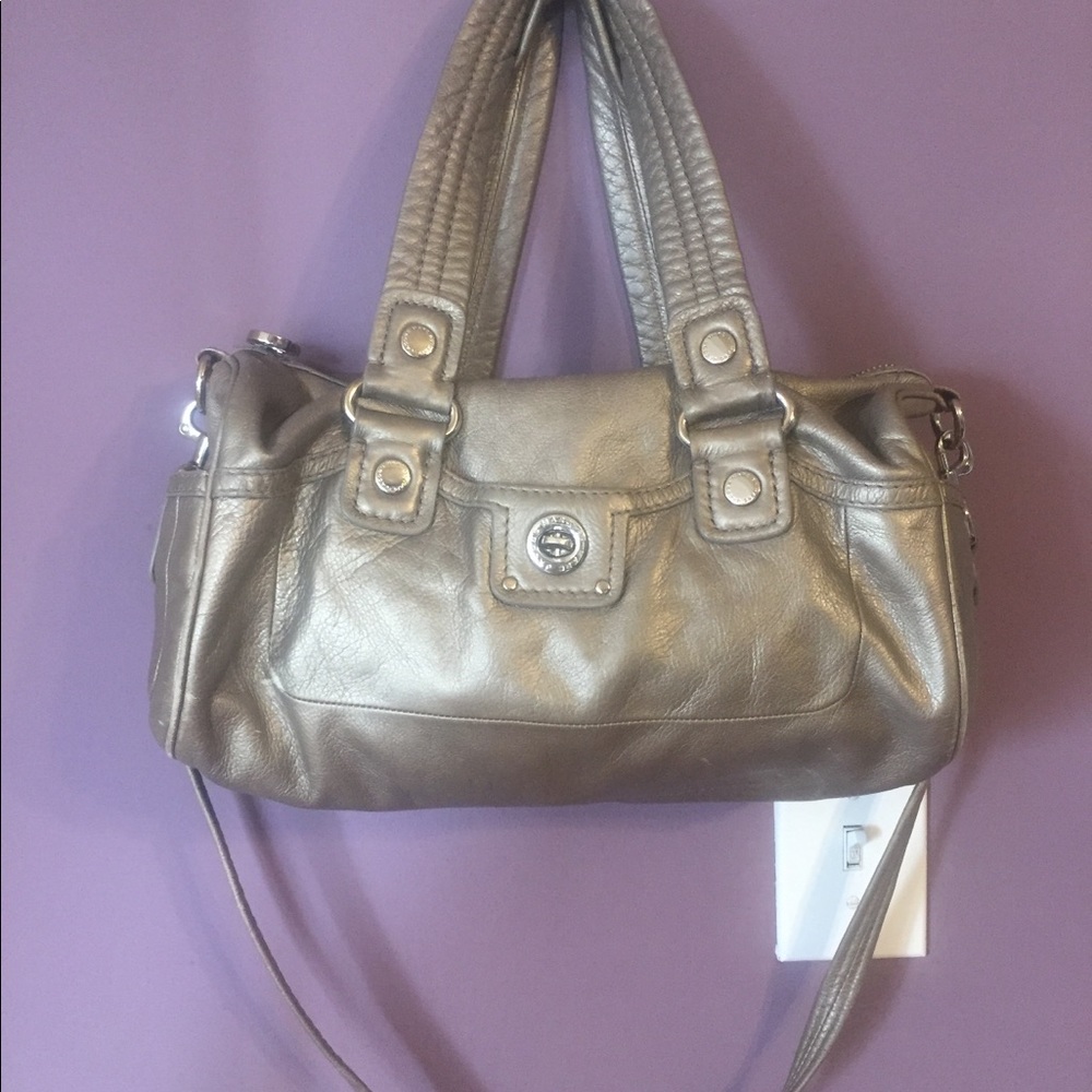 MARC BY MARC JACOBS TOTALLY TURNLOCK METALLIC BAG